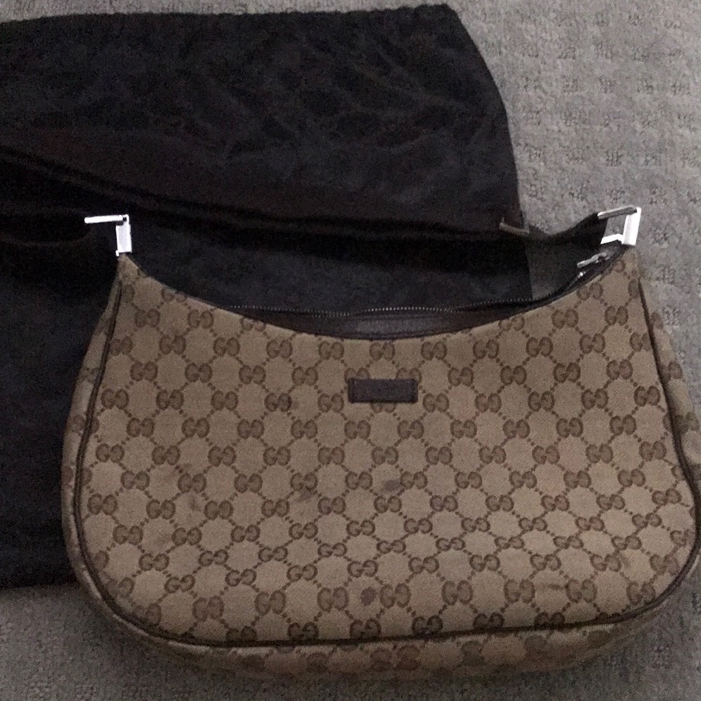Authentic Gucci Messenger Bag